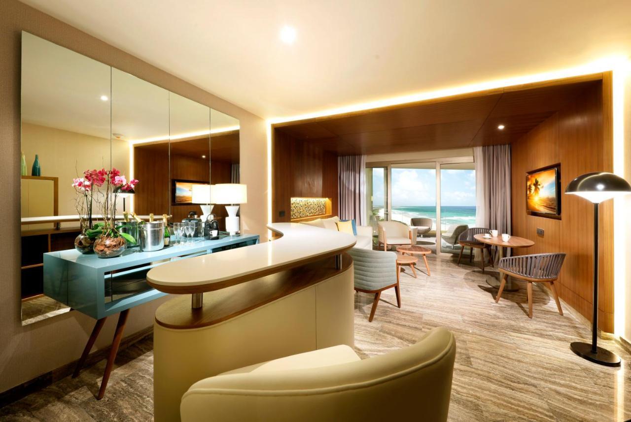 Family Selection At Grand Palladium Select Costa Mujeres Cancun Bagian luar foto