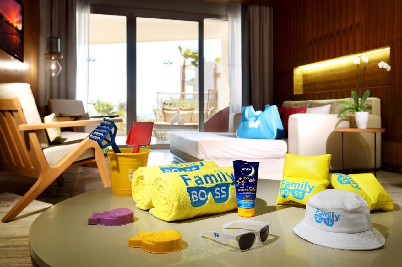 Family Selection At Grand Palladium Select Costa Mujeres Cancun Bagian luar foto